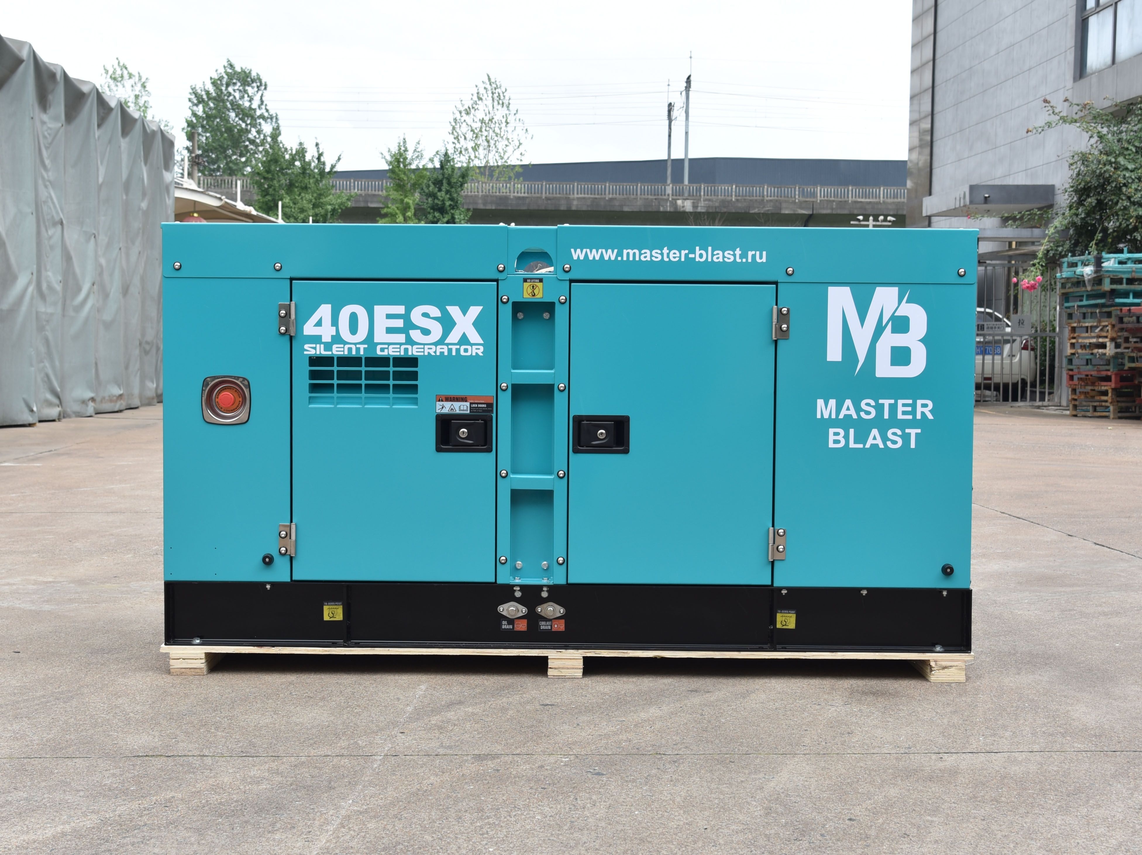 MASTER BLAST 40ESX дизельный генератор MASTER BLAST 40ESX дизельный генератор
