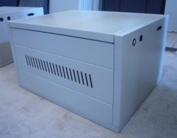 Gewald Electric Шкаф на 3 батареи емкостью до 100 Ач, C3-6
